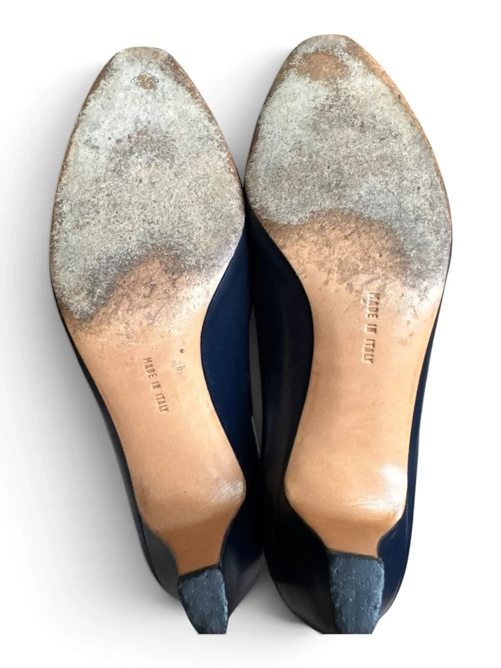 Vintage 70s Salvatore Ferragamo Navy Leather Gold Medallion Pumps 7 AA
